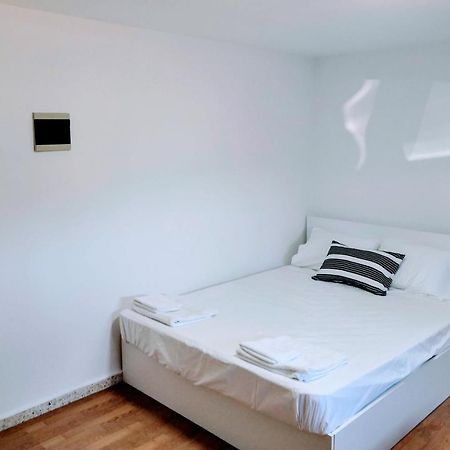 Guest Apartments Лимасол Экстерьер фото