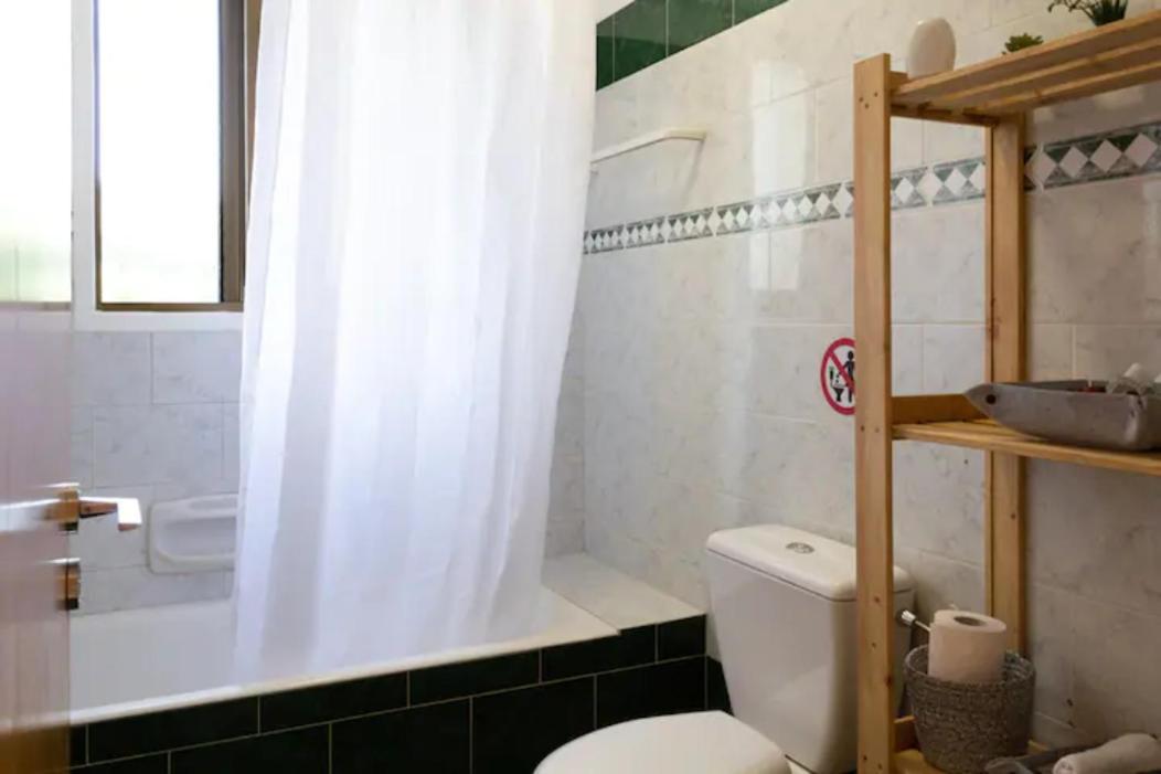 Guest Apartments Лимасол Экстерьер фото