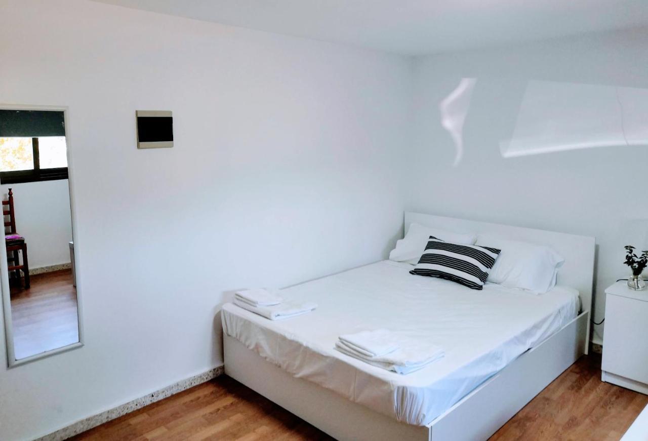 Guest Apartments Лимасол Экстерьер фото
